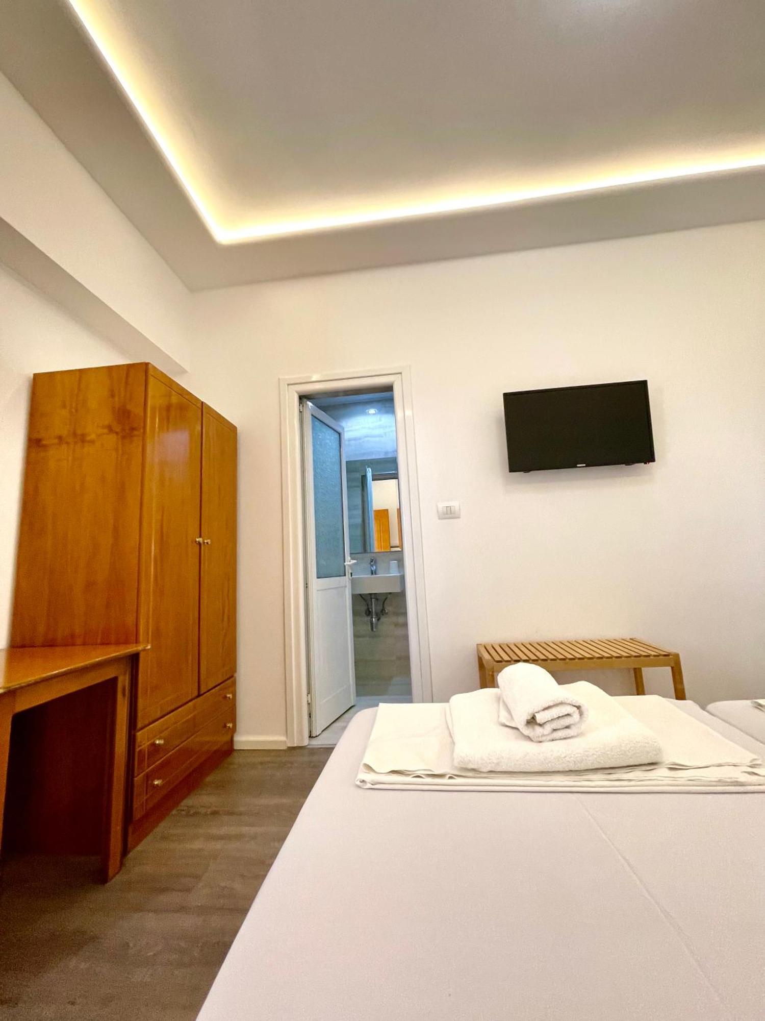 Hotel Aulona Sarande Exterior photo